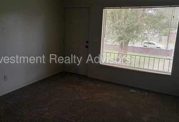 3rd image of 541 N Dexter St