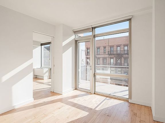 5th image of 425 E 13th St APT 6K