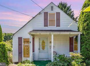 8 W Locust St, Enola, PA