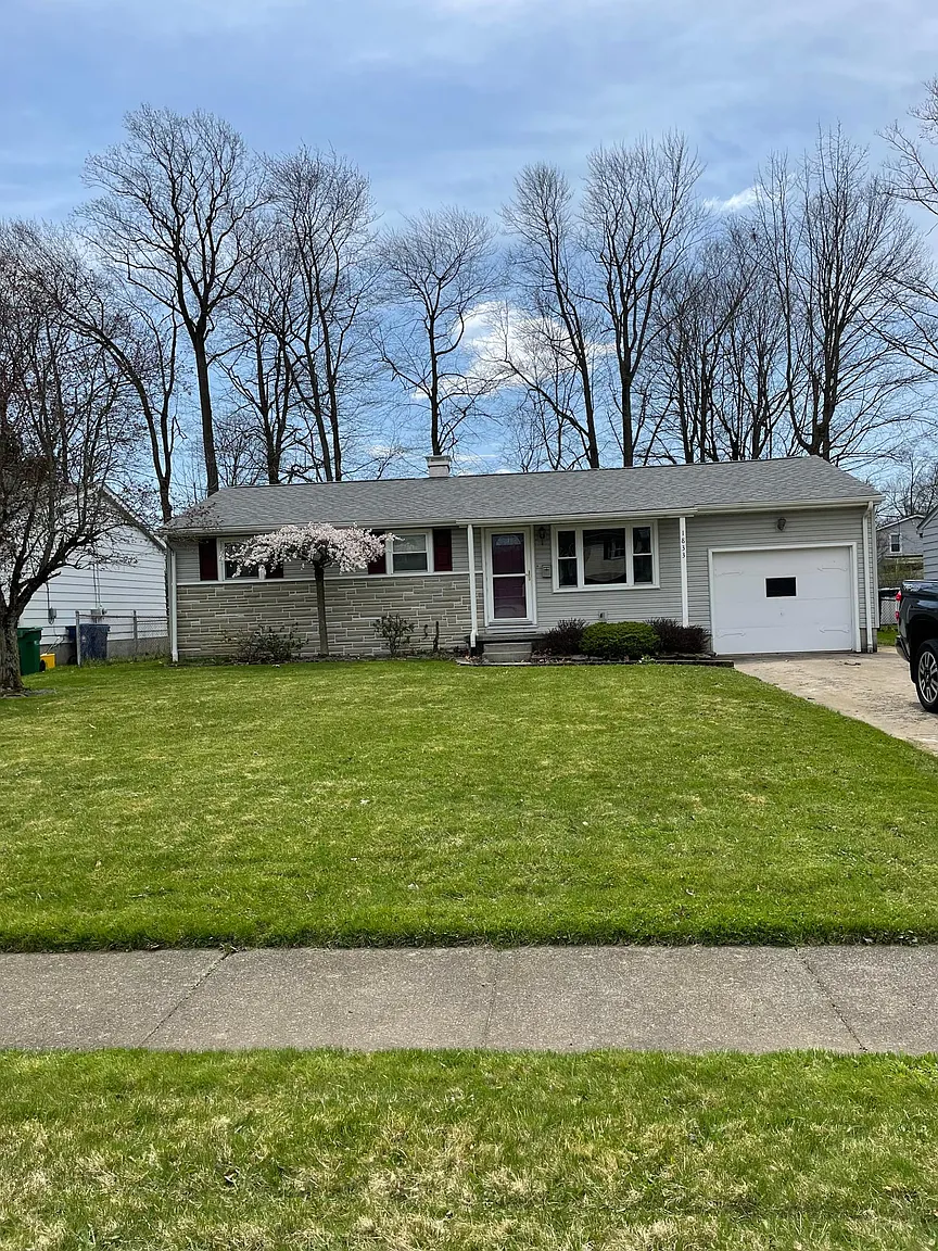1833 Lemont Dr photo 1