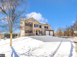 19529 Portsmouth Dr, Hagerstown, MD 21742