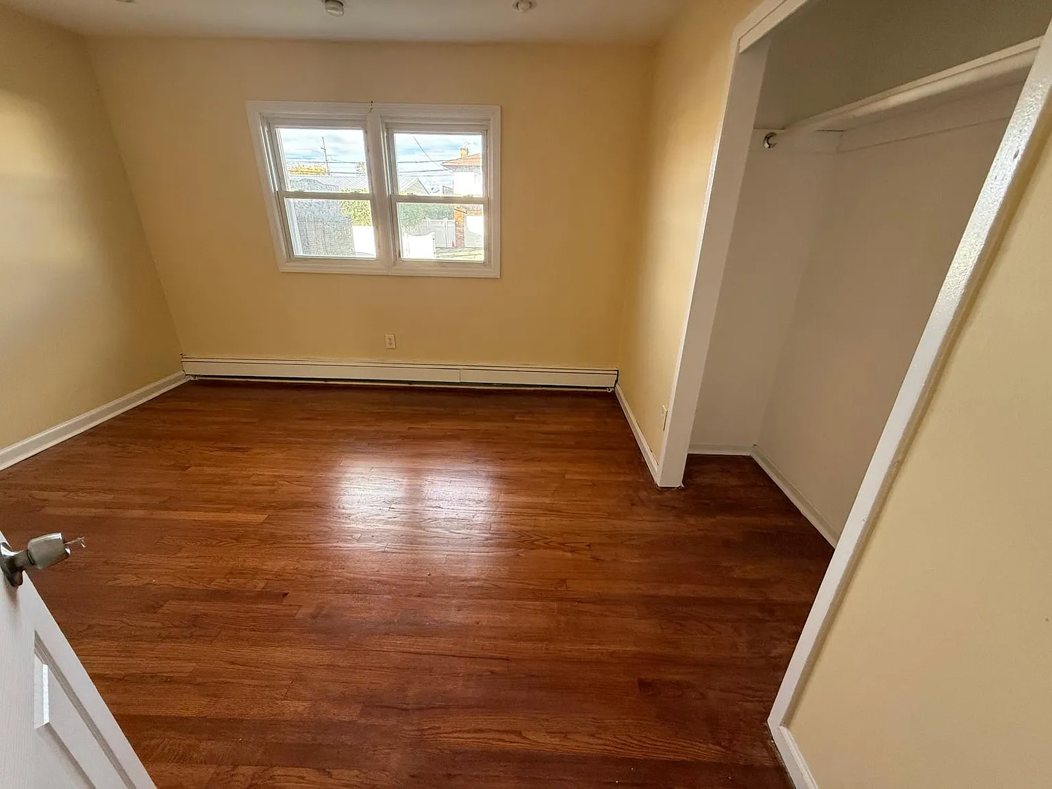 5 bed, 2000 sqft, $5,500 — Photo 4