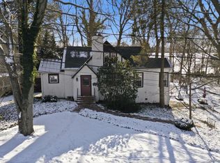 11 Muriel Rd, Port Washington, NY 11050