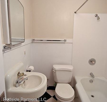 3rd image of 419 13th Ave E APT 202
