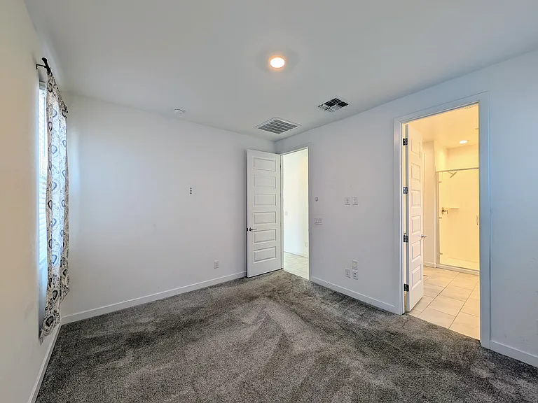 9509 W Sells Dr — Photo 49