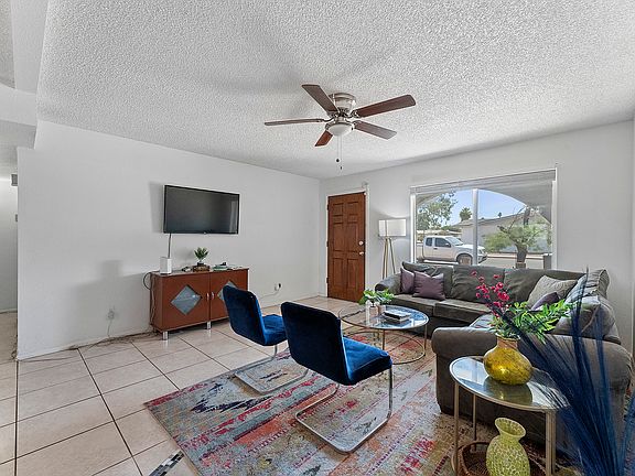 3rd image of 2357 W El Moro Cir Room 2