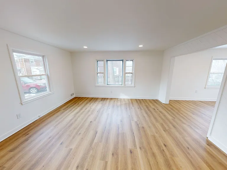 519 Vine St — Photo 5