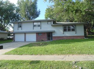 4954 Glasgow Ave, Omaha, NE 68157