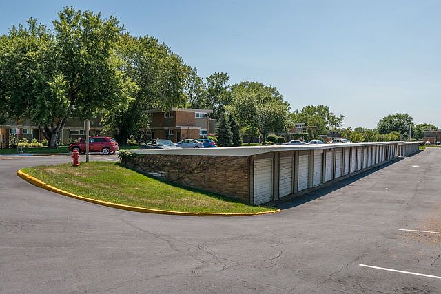 1st image of 600 Lilac Dr N #408
