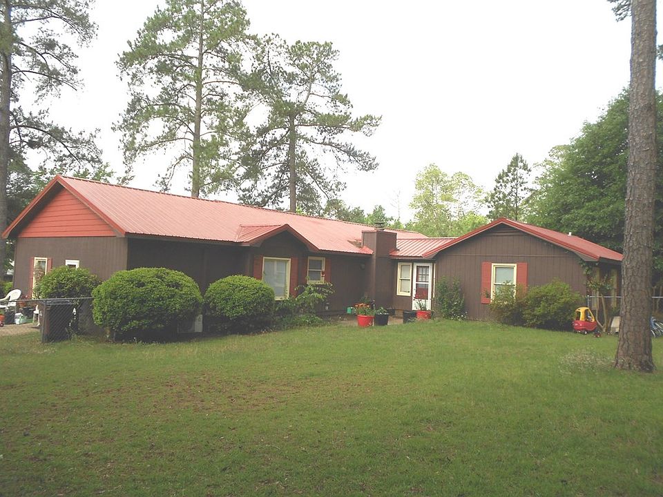 2nd image of 302 Hillcrest Dr