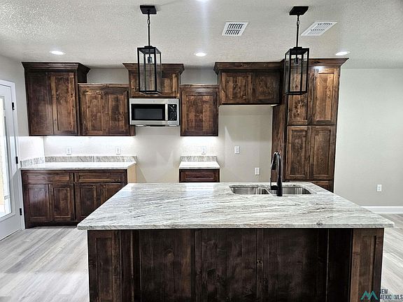 3rd image of 228 Starlite Dr