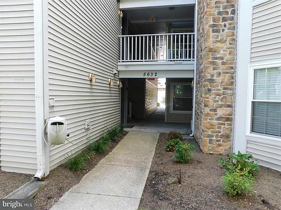 3rd image of 5632 Willoughby Newton Dr Unit 12