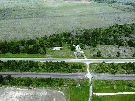 4th image of 824 W Highway 90