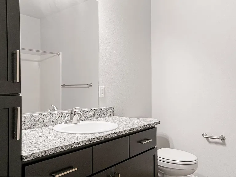 Howard Commons — Photo 12