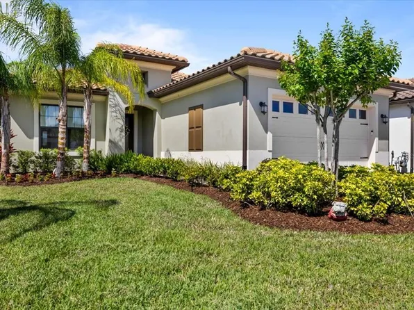 2214 5th St E, Palmetto, FL 34221