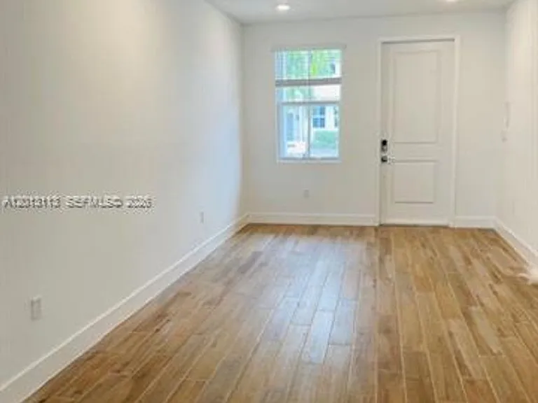 172 SW 171st Ln #Townhouse 172 — Photo 5
