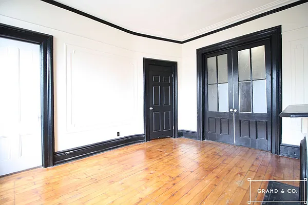 Rented by Grand & Co. | media 25