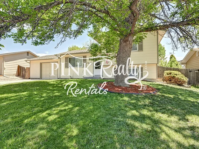 7365 Woodstock St — Photo 49