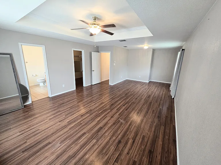 3915 Arrowwood Bnd — Photo 11