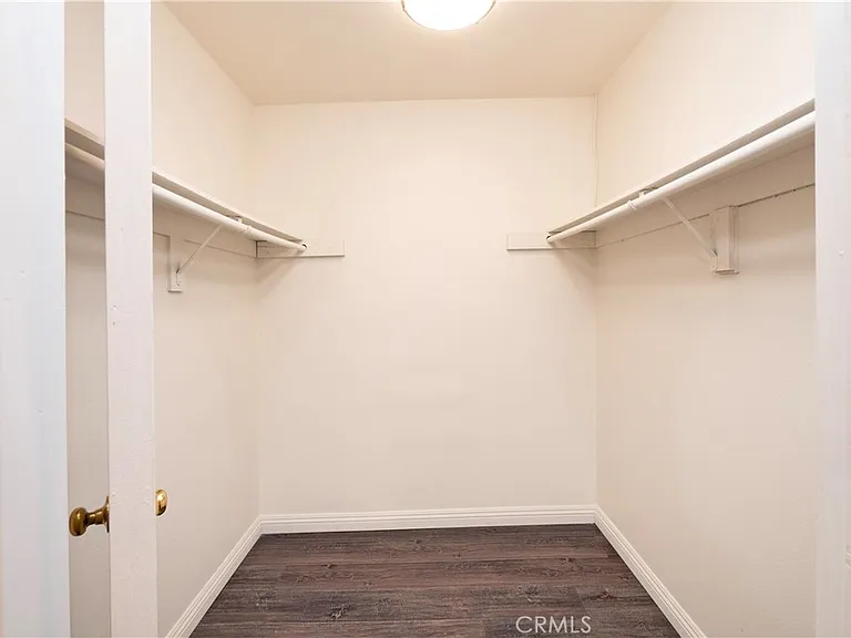 328 W 7th St — Photo 18