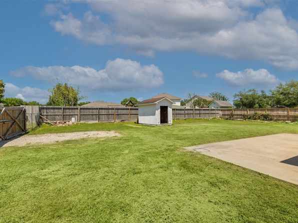 11703 Palmsprings Dr, Houston, TX 77034