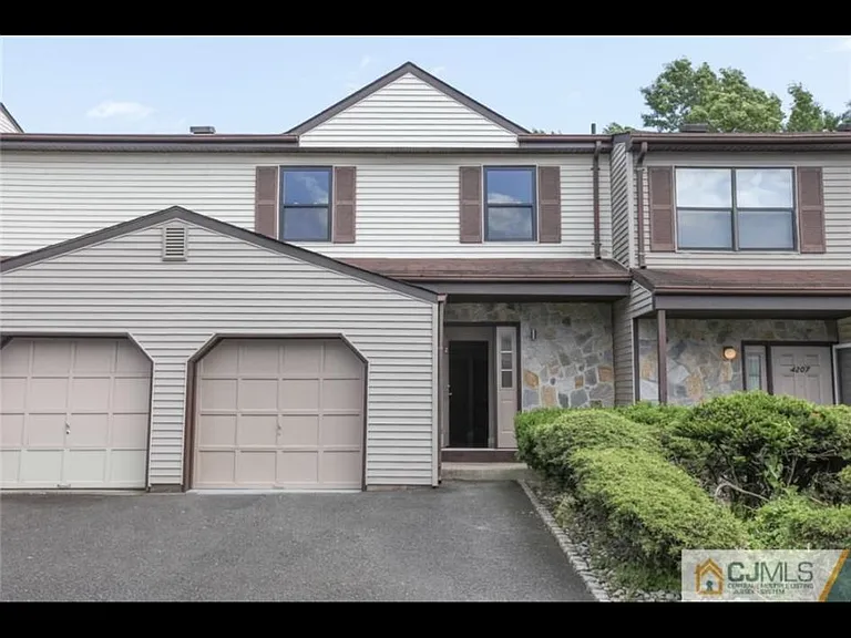 4004 Hana Rd — Photo 1