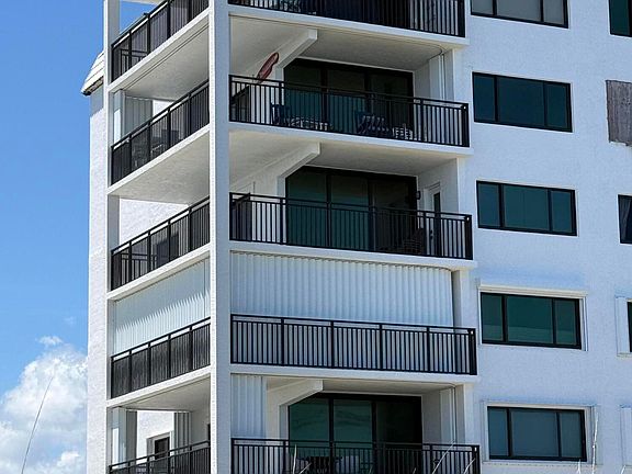 3rd image of 10102 S Ocean Drive #210a