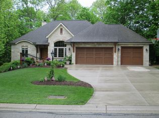 4080 Belgrave Rd, New Berlin, WI 53151