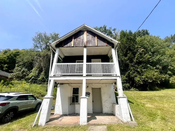 901 N Ashland Ave, New Castle, PA 16102