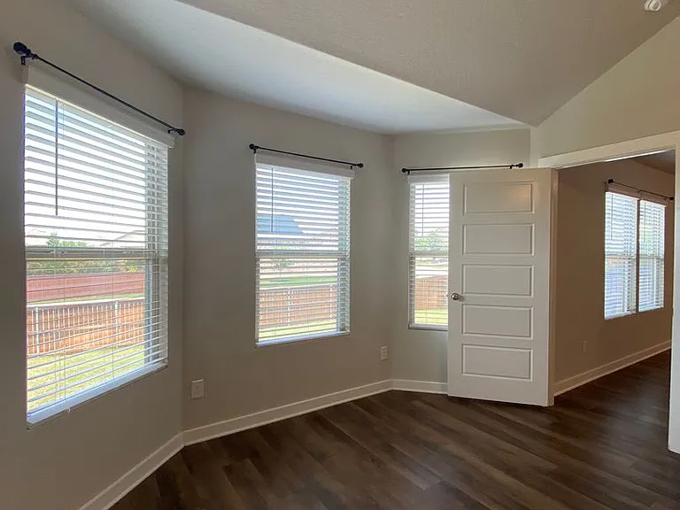 6015 Akin Stroll — Photo 23