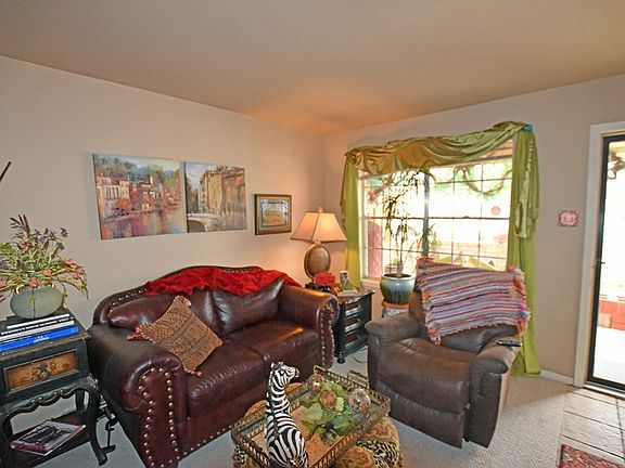 2nd image of 3116 Dumont Dr