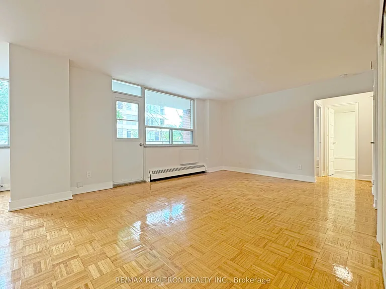 490 Eglinton Ave E #206 — Photo 4