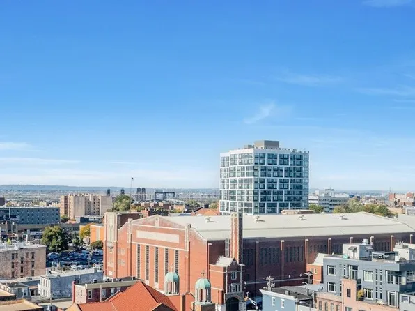 4 Beacon Way image 2 of 10