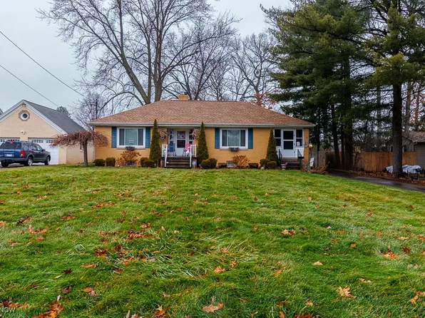 2254 McCollum Rd, Youngstown, OH 44509
