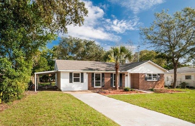 1st image of 117 Loizos Dr NW