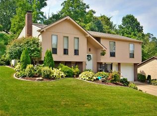 1475 Greendale Dr, Pittsburgh, PA