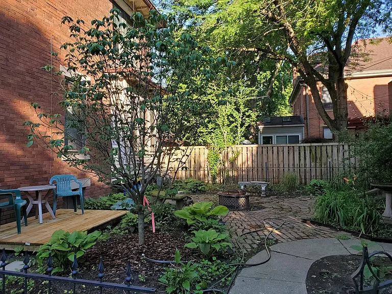 1323 Michigan Ave — Photo 8