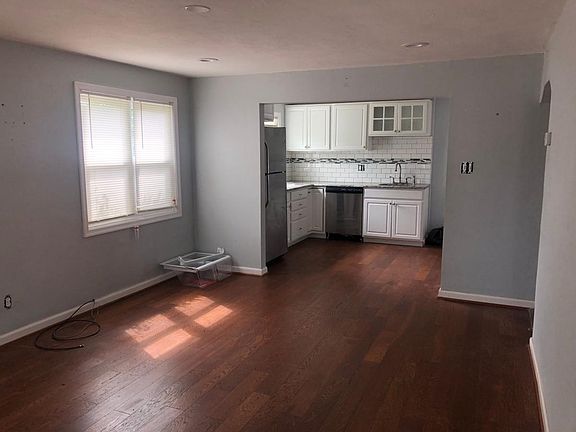 5th image of 6 Pancoast Ave