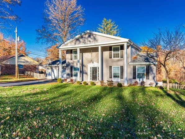 224 Crownridge Dr, Chesterfield, MO 63017