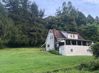 5195 Fairmont Rd, Rivesville, WV 26588
