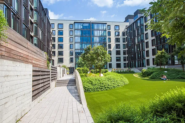 Sold by Landmark Property Holdings LLC | media 22