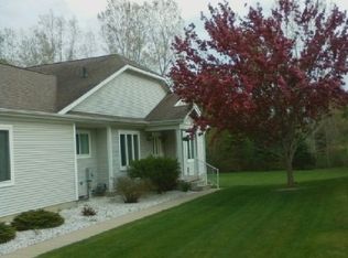 225 Aberdeen Ct, Flushing, MI 48433