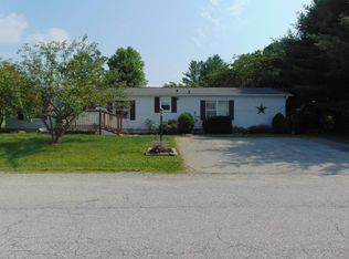 15 Palm Dr, Bloomingburg, NY