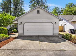 1740 Labona Dr, Eugene, OR 97404