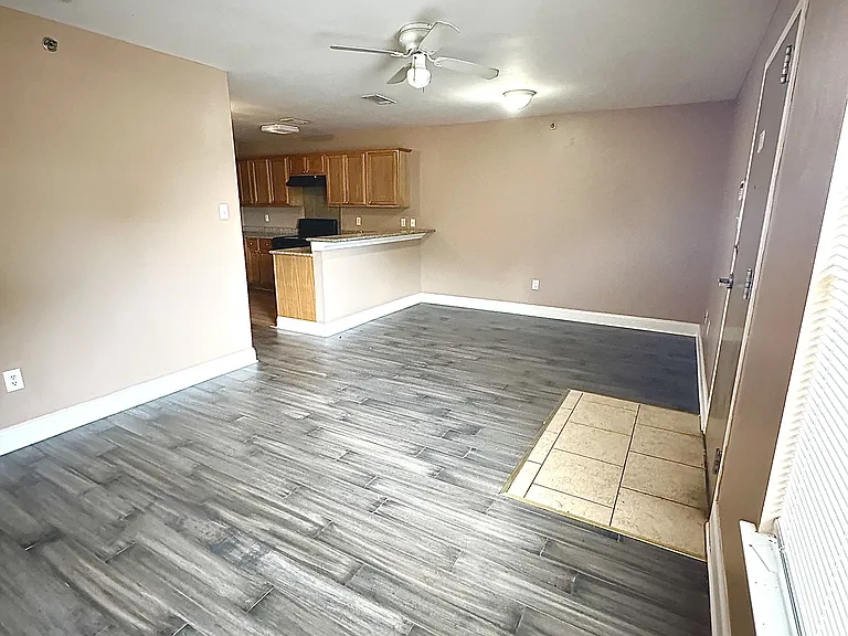 5177 Mount Shasta Dr #C — Photo 2