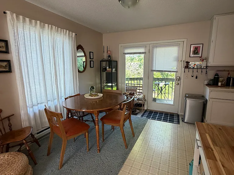 755 N Maple Rd — Photo 17