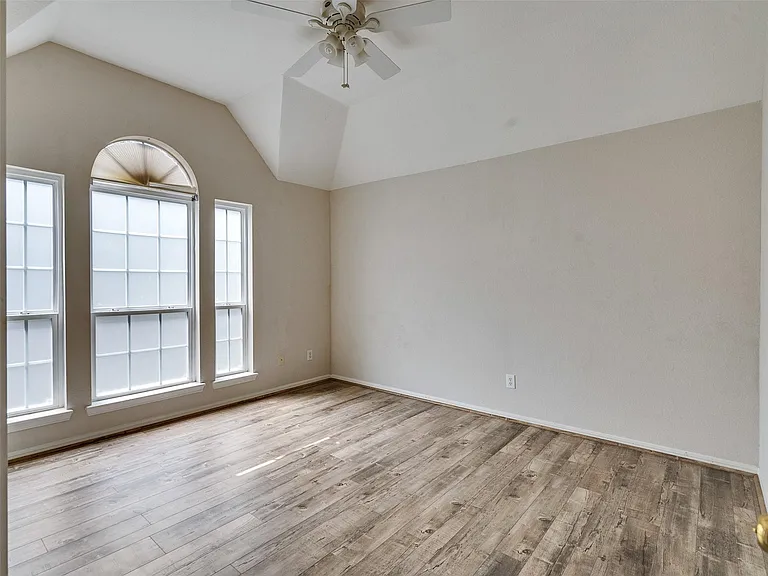 3902 Breaux Bridge Ln — Photo 30