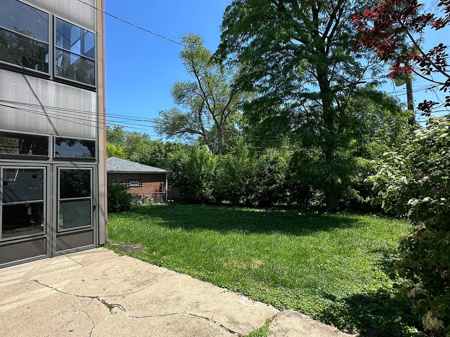3 bed, 1252 sqft, $2,700 — Photo 3