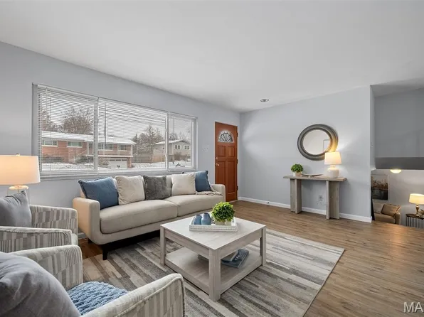 11008 Baywood Ter, Saint Louis, MO 63126