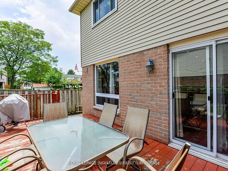 6222 Fullerton Cres — Photo 26